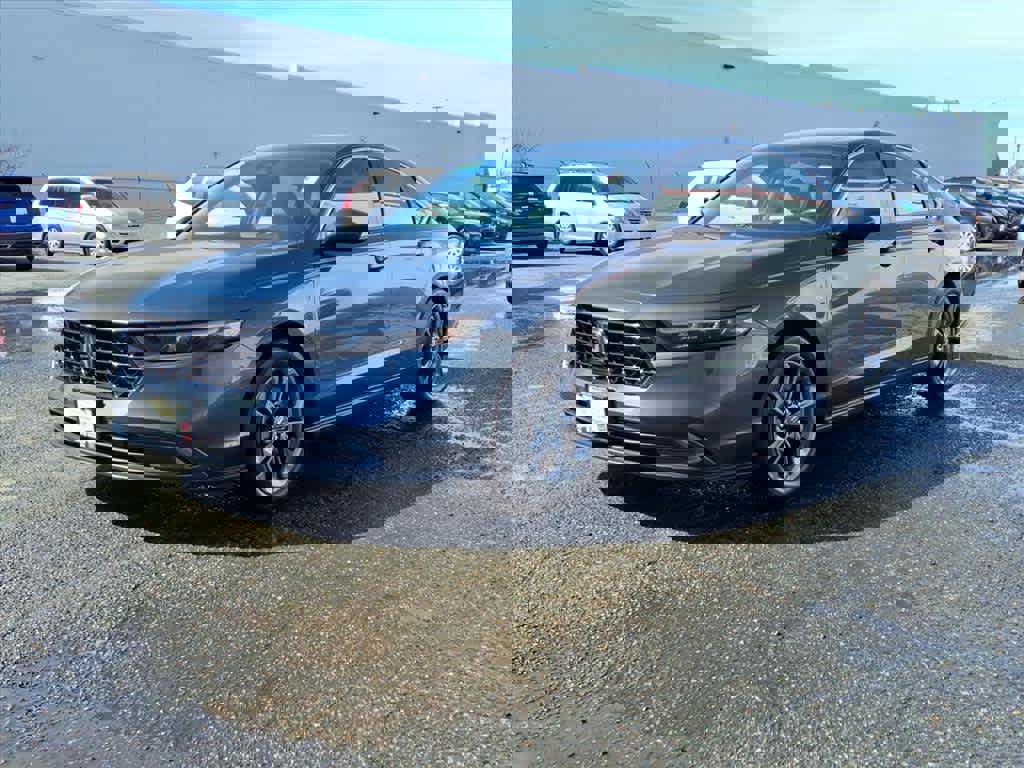 Certified 2023 Honda Accord EX image 1