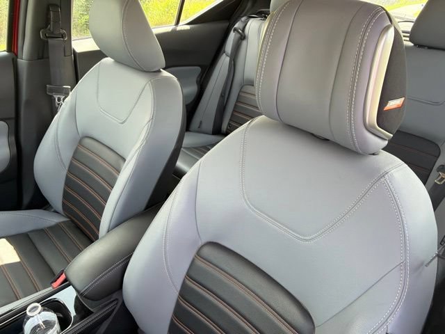 Used 2022 Nissan Kicks SR w/ Premium Package FWD image 10