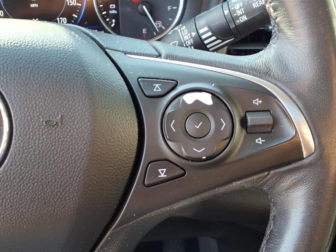 Used 2020 Buick Enclave Avenir w/ Avenir Technology Package image 18