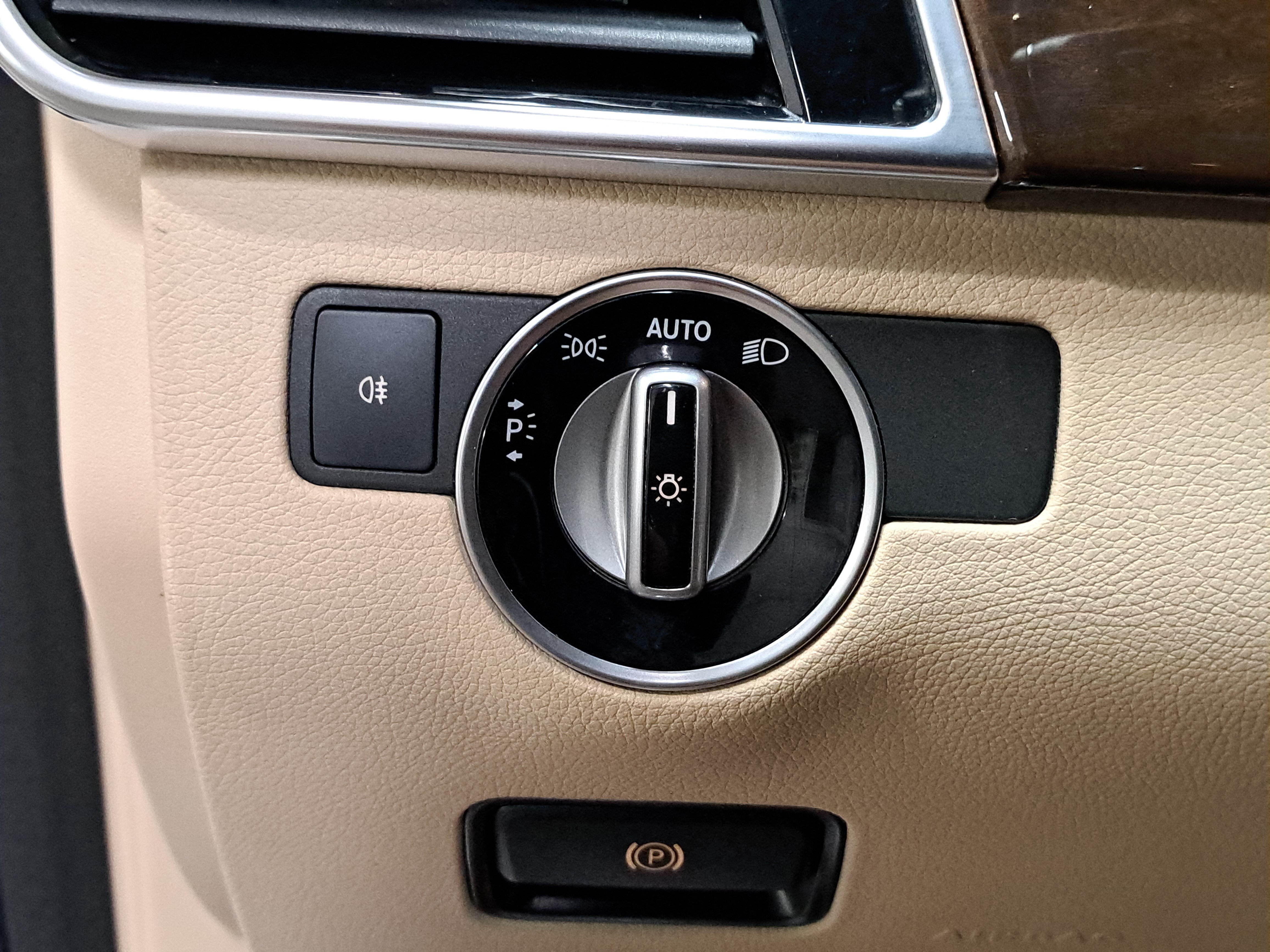 Used 2018 Mercedes-Benz GLE 350 4MATIC image 27