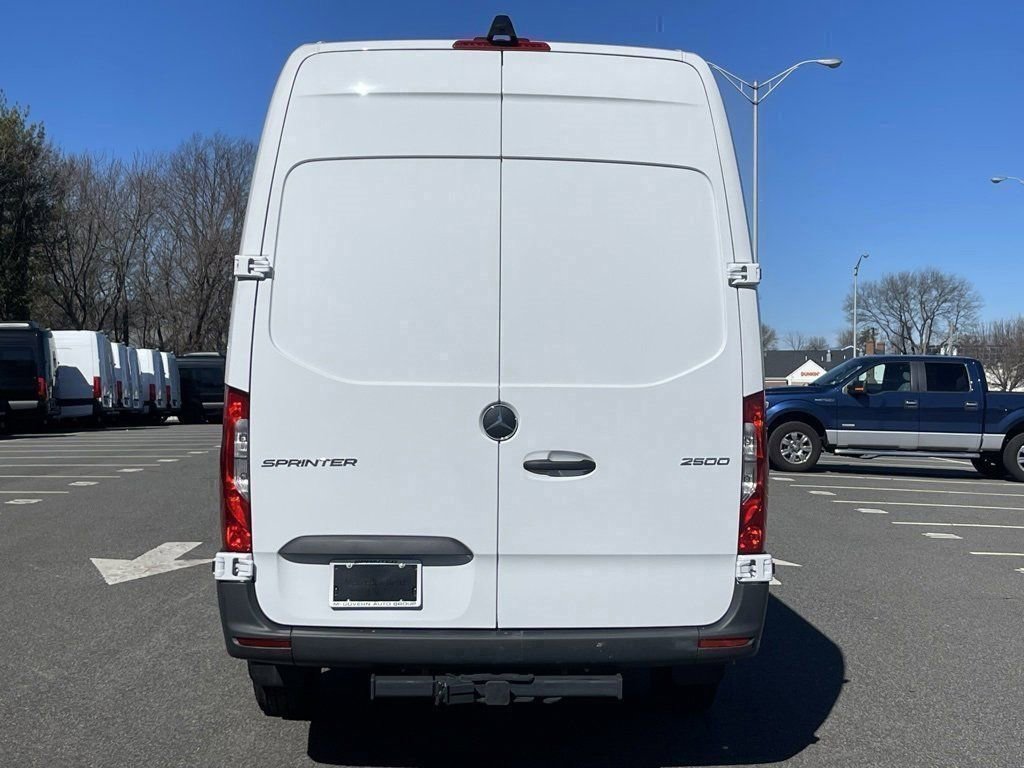 New 2025 Mercedes-Benz Sprinter 2500 image 5