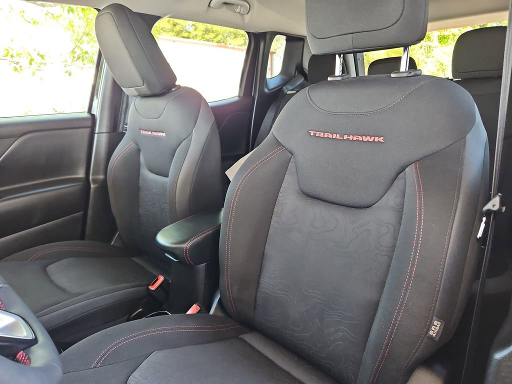Used 2023 Jeep Renegade Trailhawk image 22