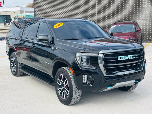 Used 2022 GMC Yukon XL AT4 w/ Technology Package AWD/4WD image 2