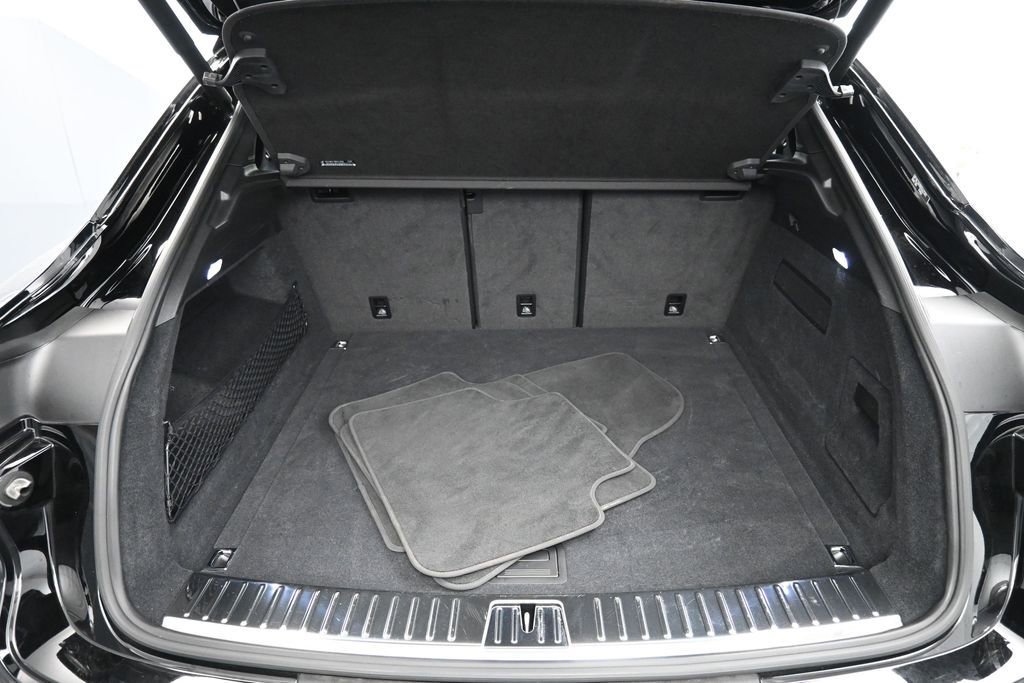 Certified 2024 Porsche Cayenne S AWD/4WD image 28