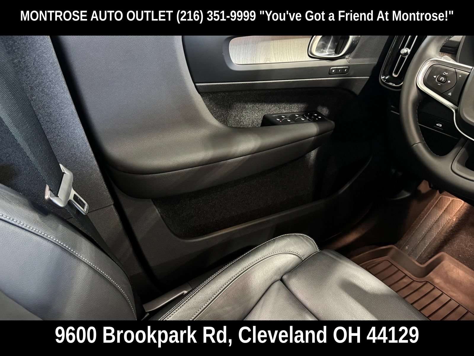 Certified 2023 Volvo XC40 B5 Plus w/ Protection Package Premier AWD/4WD image 42