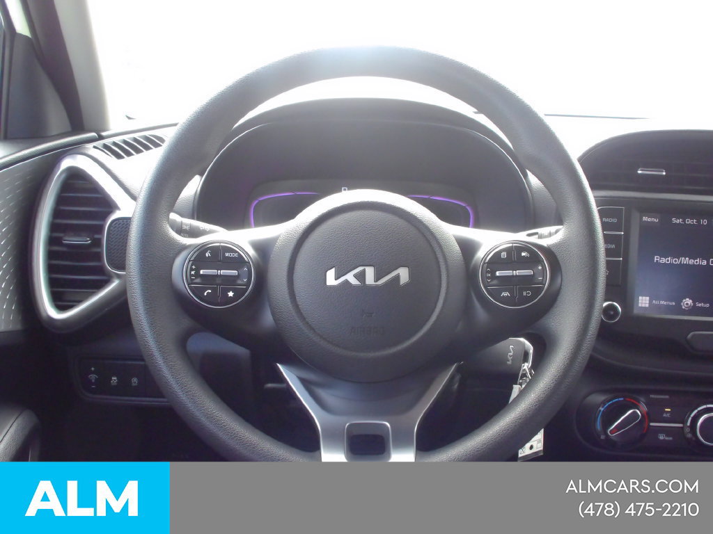 Used 2025 Kia Soul LX w/ LX Technology Package FWD image 30