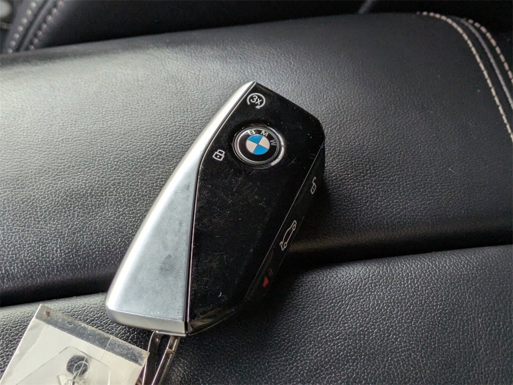 Used 2023 BMW X7 xDrive40i w/ Executive Package image 32