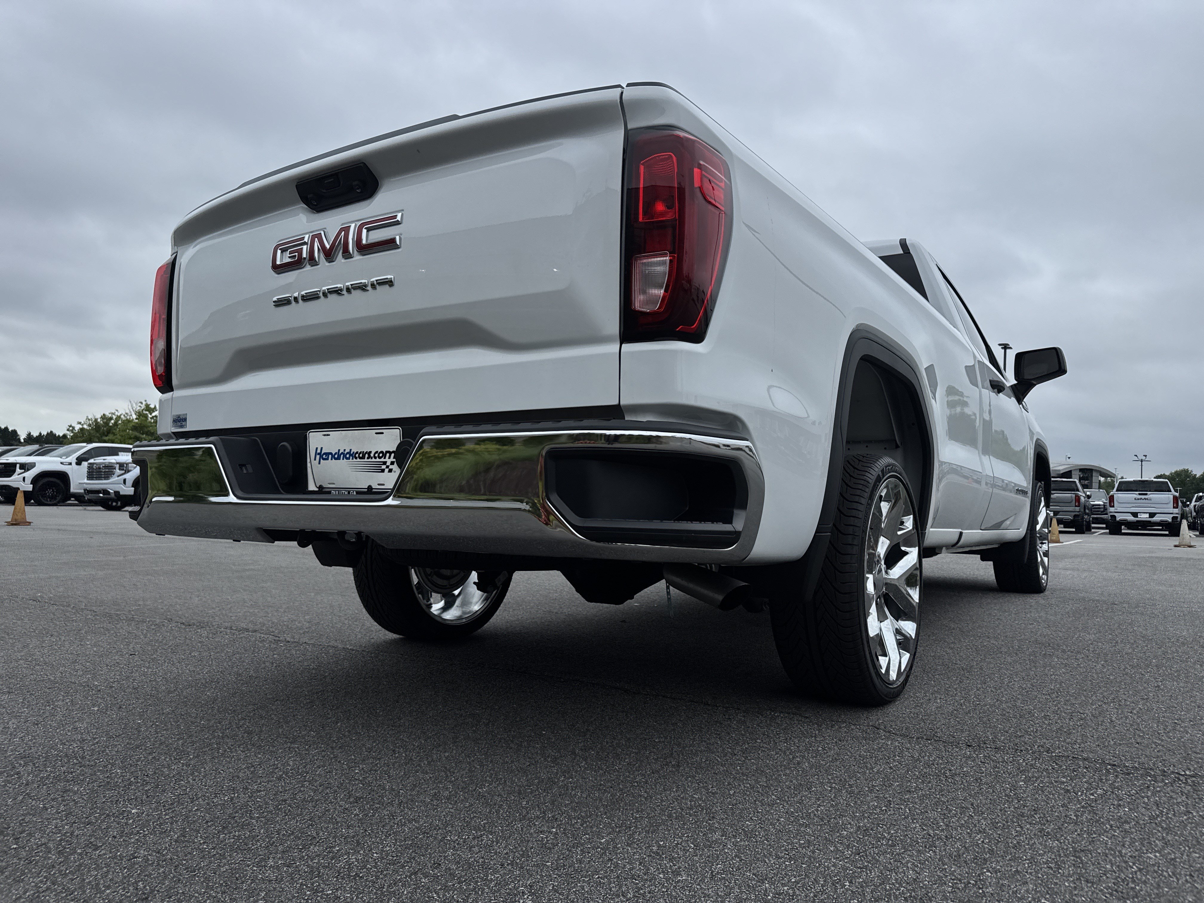 Used 2025 GMC Sierra 1500 Pro w/ Convenience Package RWD image 9