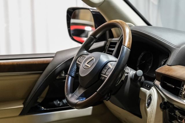 Used 2018 Lexus LX 570 4WD w/ Luxury Package image 19