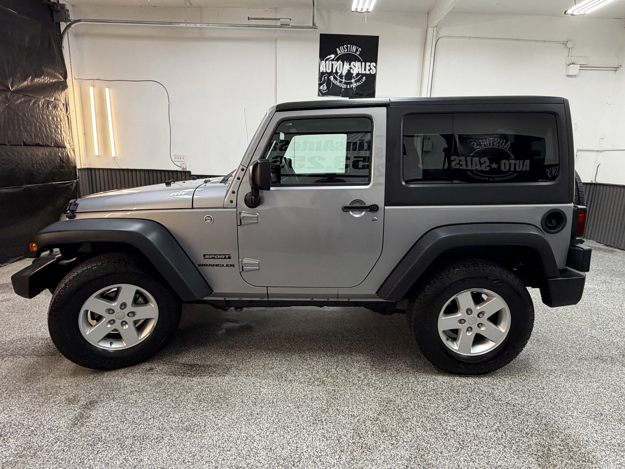 Used 2017 Jeep Wrangler Sport w/ Quick Order Package 24S AWD/4WD image 7