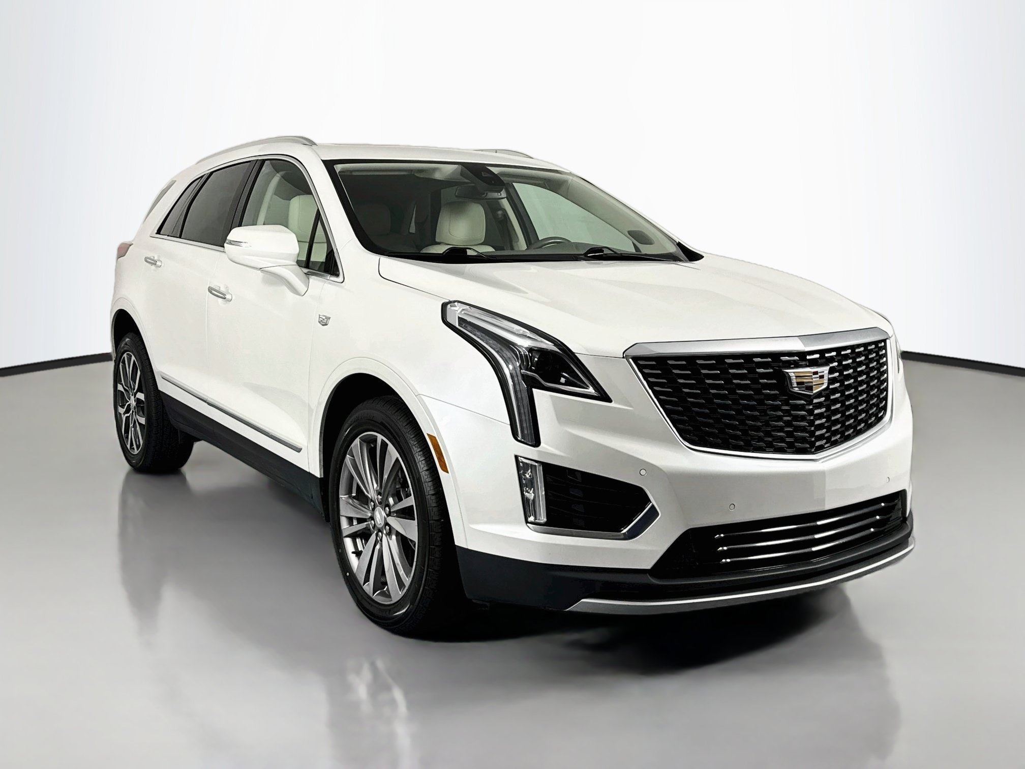 Used 2021 Cadillac XT5 Premium Luxury AWD/4WD image 3