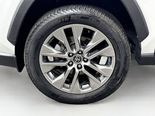Used 2023 Toyota RAV4 Limited image 32