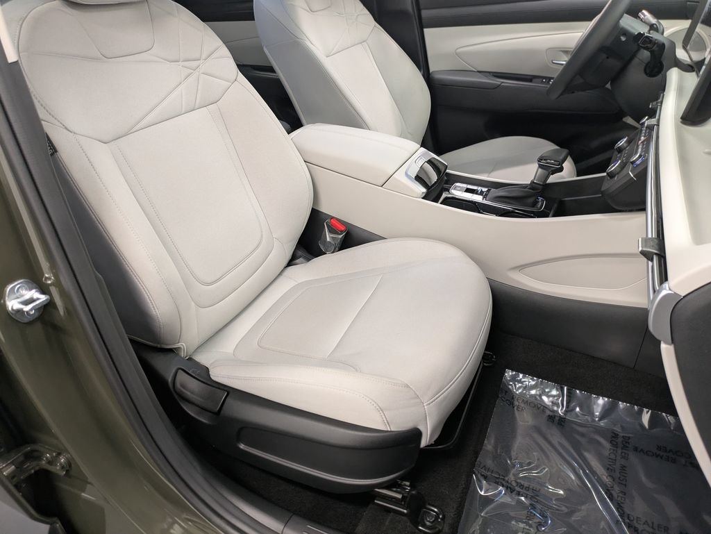 Certified 2025 Hyundai Tucson SE AWD/4WD image 28