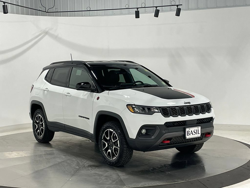 Used 2026 Jeep Compass Trailhawk AWD/4WD image 39