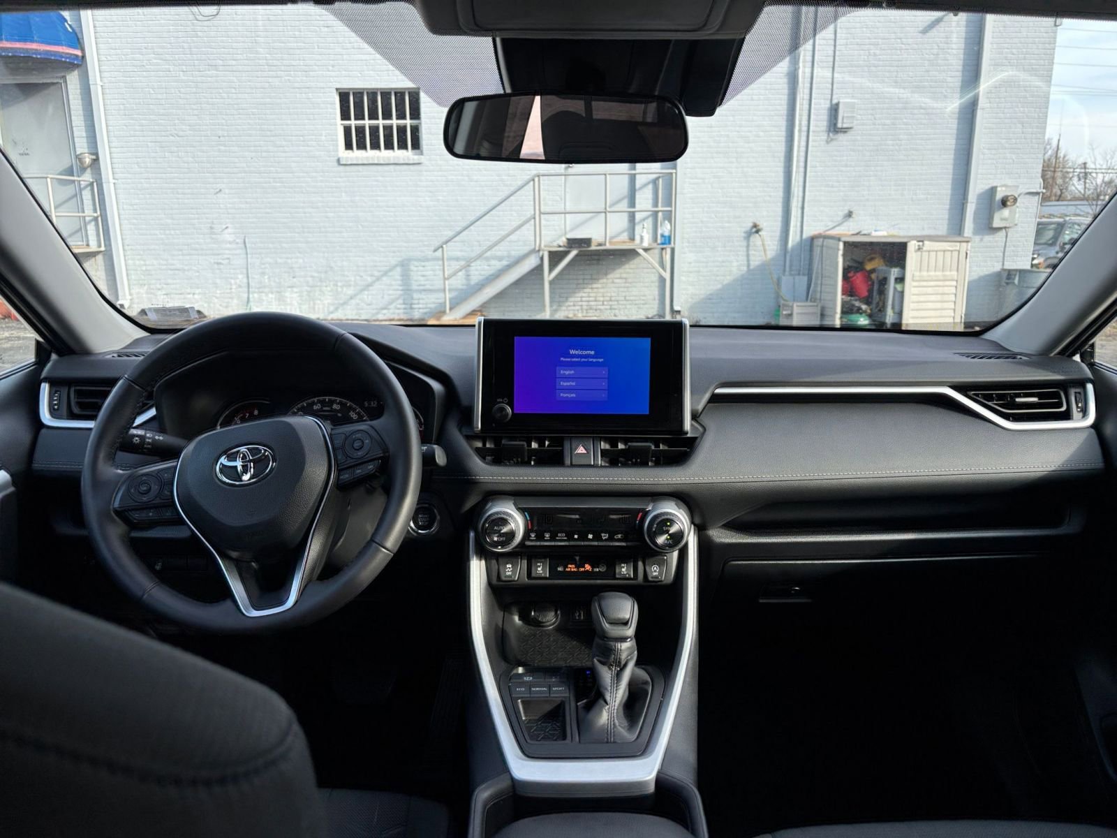Used 2025 Toyota RAV4 XLE w/ Weather Package FWD image 31