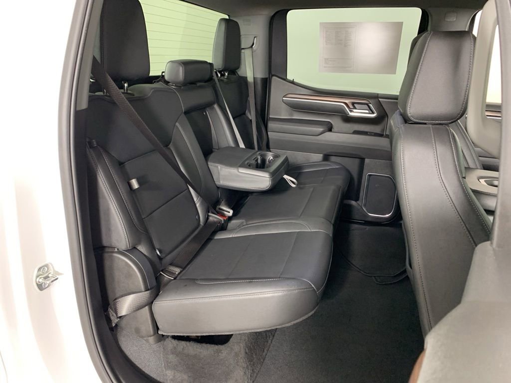 Used 2025 GMC Sierra 1500 SLT AWD/4WD image 37