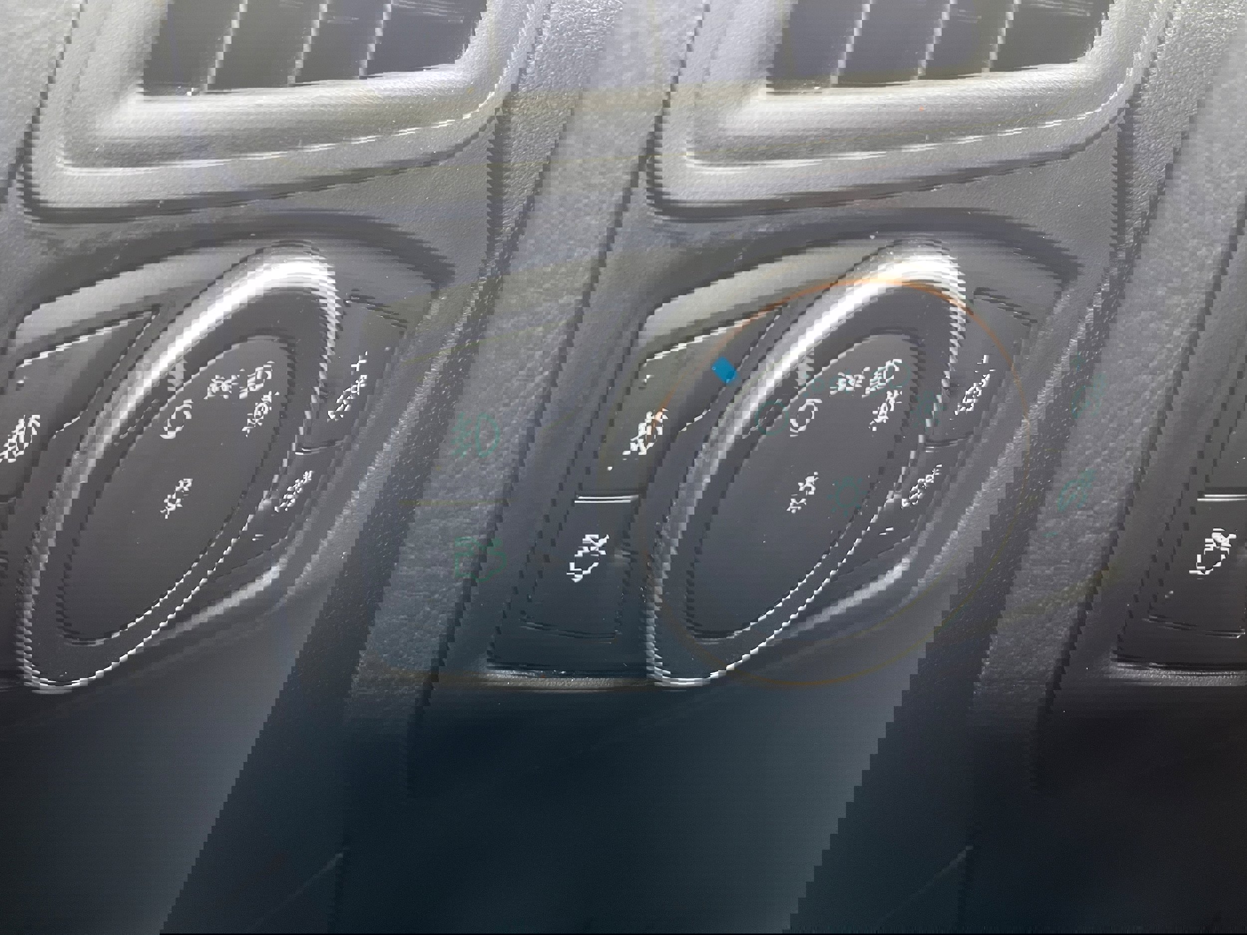 Used 2016 Ford Focus SE w/ Equipment Group 201A image 21