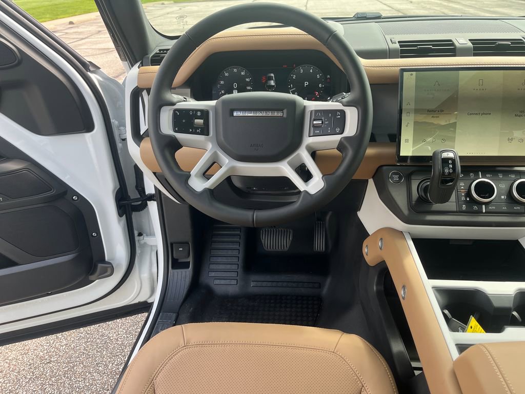 New 2026 Land Rover Defender 110 X-Dynamic SE AWD/4WD image 13