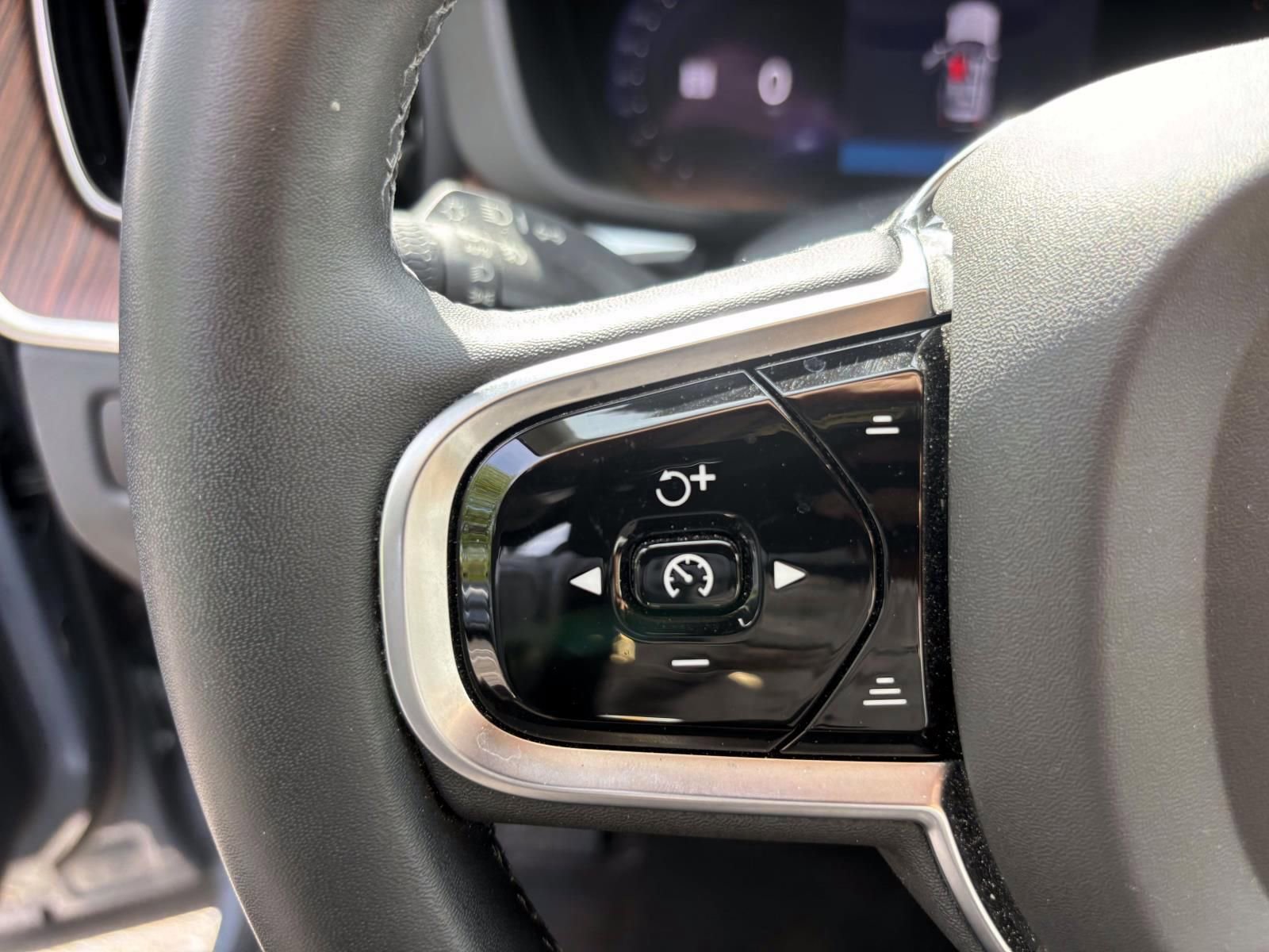 Used 2023 Volvo XC60 B5 Plus w/ Climate Package image 17