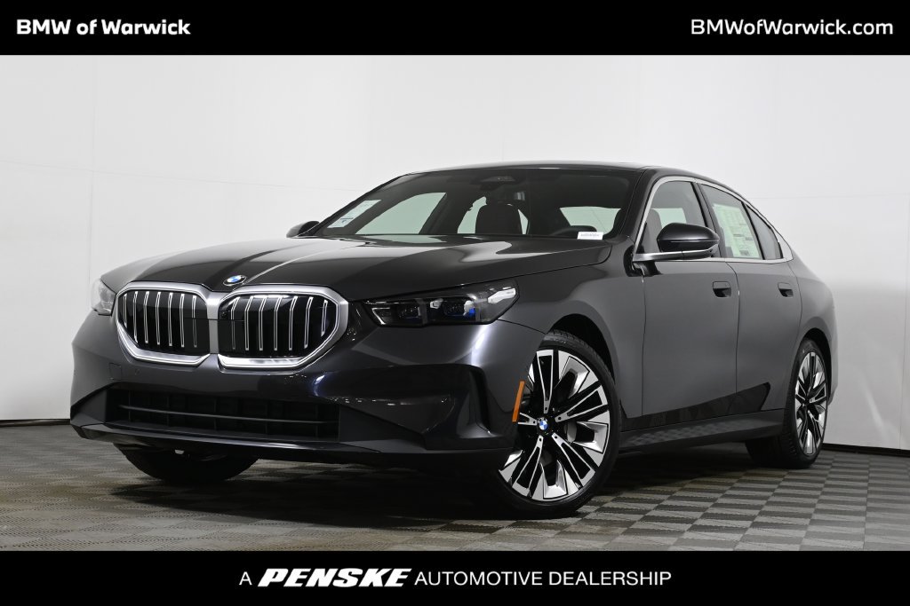 Used 2026 BMW 530i xDrive w/ Premium Package AWD/4WD image 1