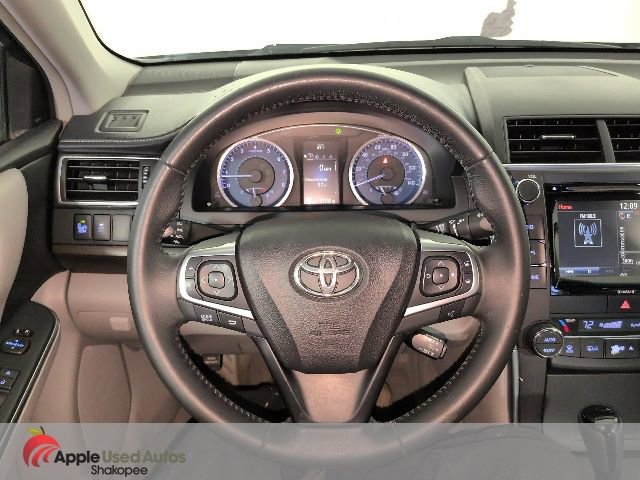 Used 2016 Toyota Camry XLE w/ Moonroof Package image 17