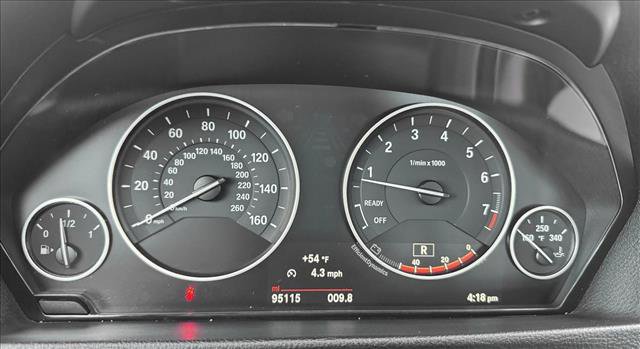 Used 2017 BMW 320i xDrive Sedan image 13