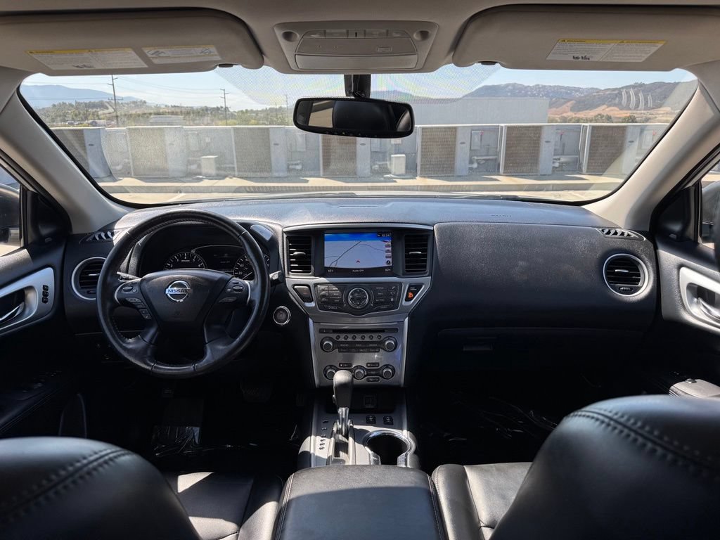 Used 2019 Nissan Pathfinder SL FWD image 12