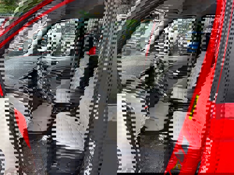 Used 2022 Ford Transit Connect Titanium w/ Trailer Tow Package image 16