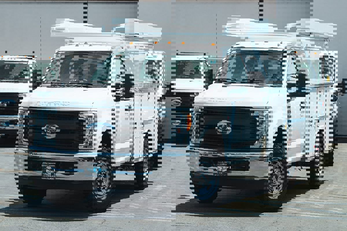 Used 2017 Ford F350 XL w/ Power Equipment Group image 2