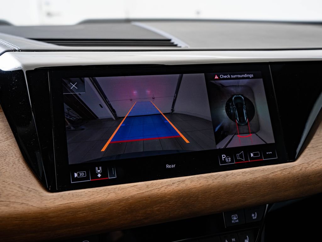 Used 2022 Audi RS e-tron GT image 34