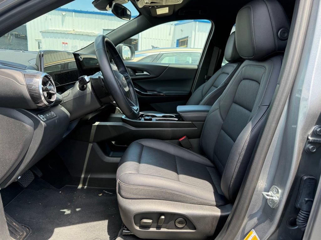 Used 2026 Chevrolet Equinox LT w/ Convenience Package II AWD/4WD image 7