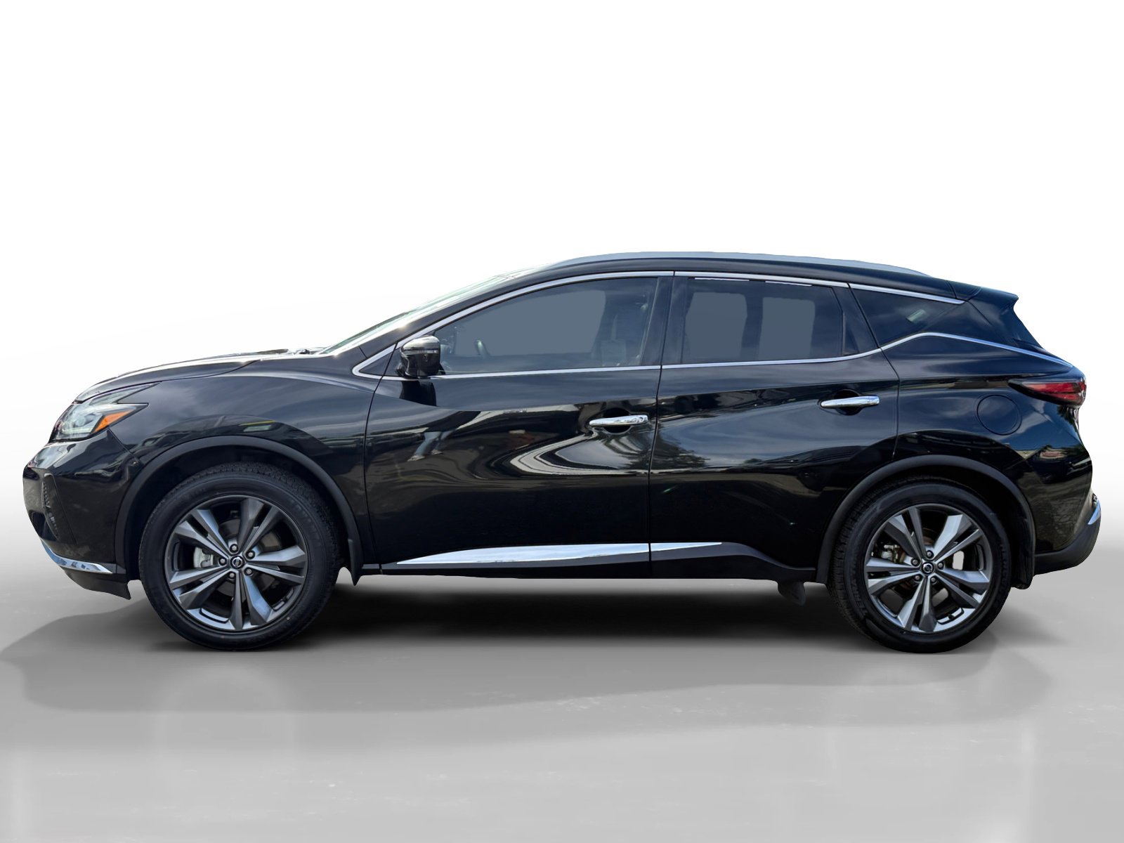 Used 2021 Nissan Murano Platinum image 2