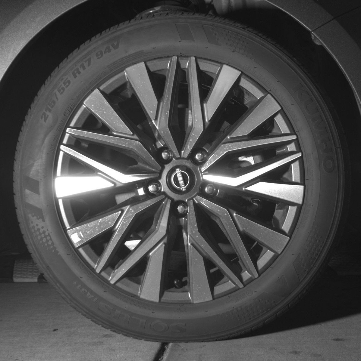 Used 2025 Nissan Altima 2.5 SV FWD image 13