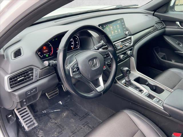 Used 2018 Honda Accord Sport image 10