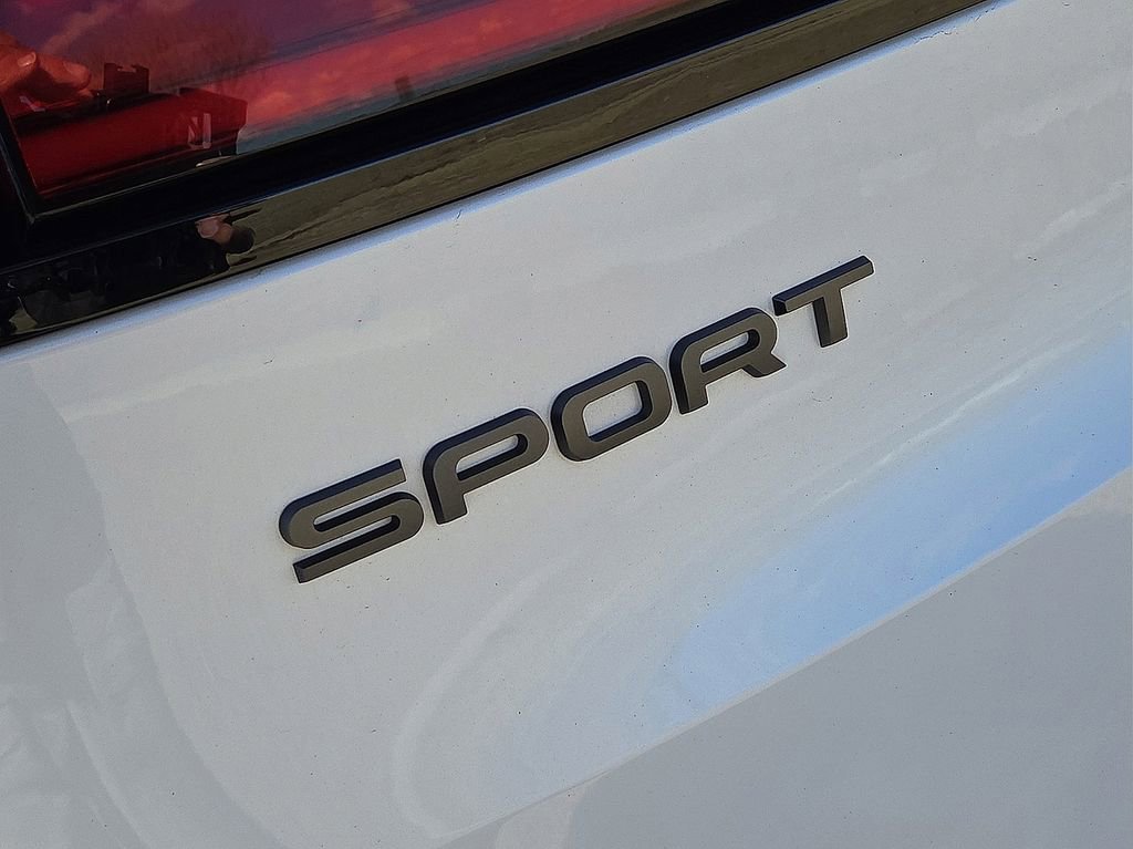 Used 2024 Land Rover Range Rover Sport Dynamic SE image 11
