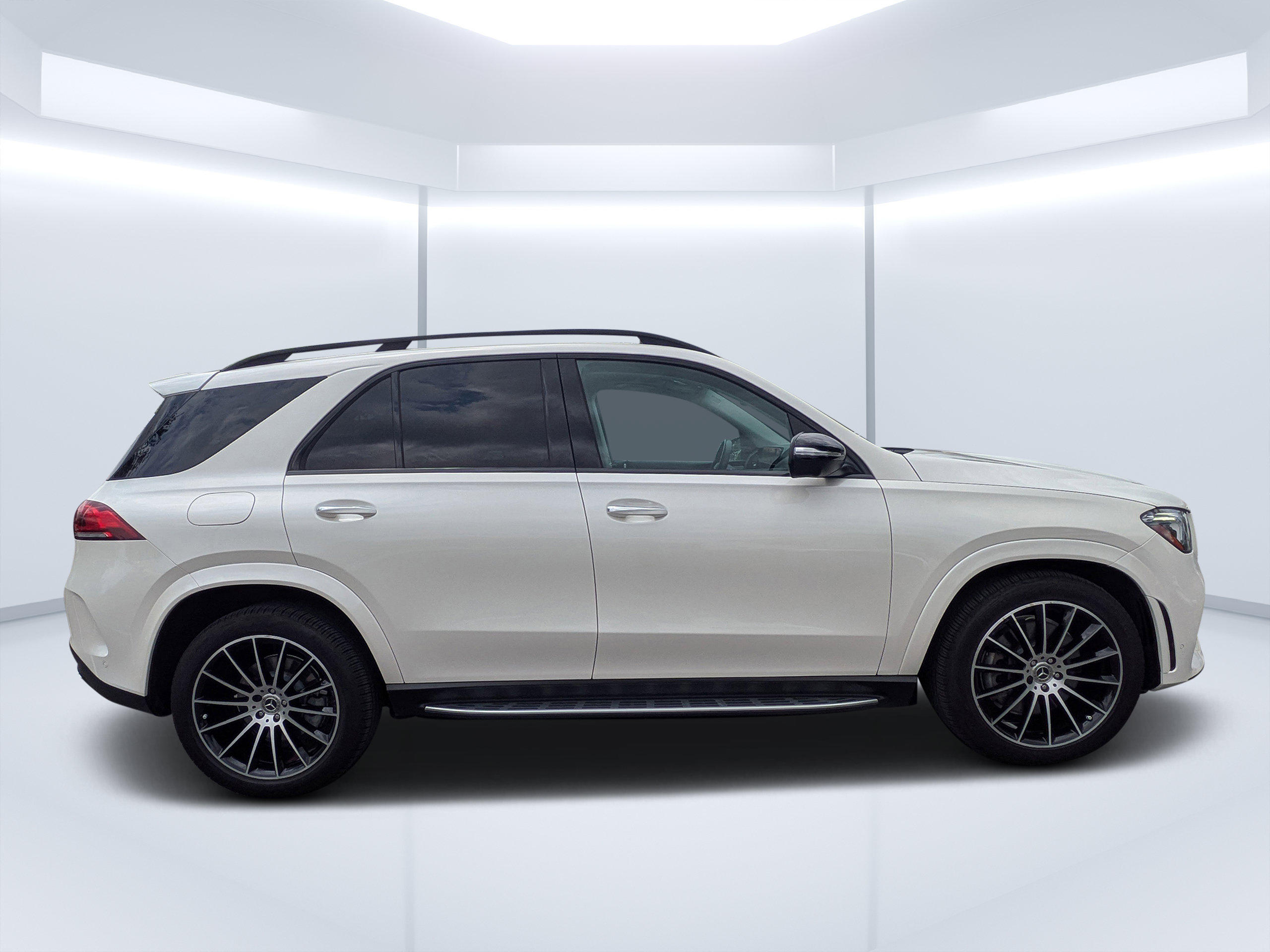 Certified 2023 Mercedes-Benz GLE 450 4MATIC image 2