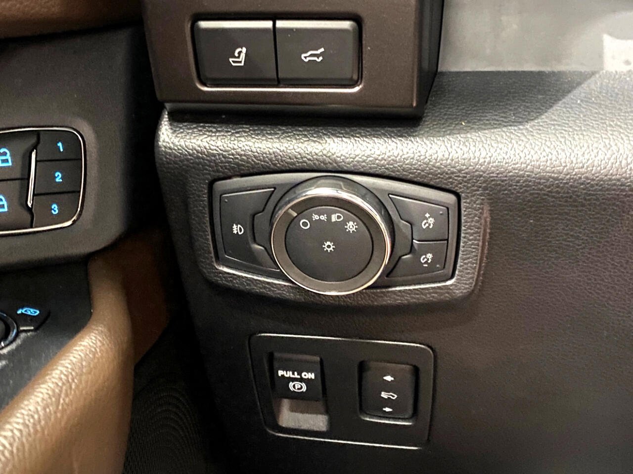 Used 2021 Ford Expedition Max King Ranch image 14