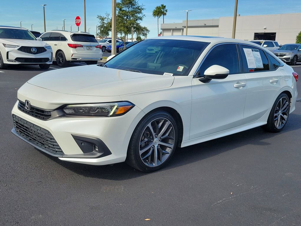 Used 2023 Honda Civic Touring image 3