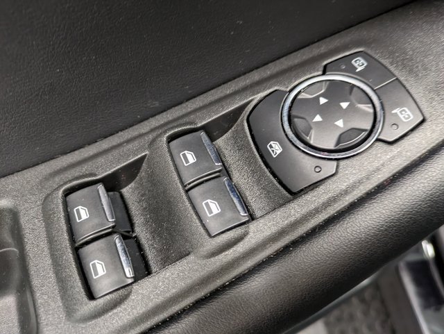 Used 2022 Ford Edge SEL w/ Convenience Package image 9