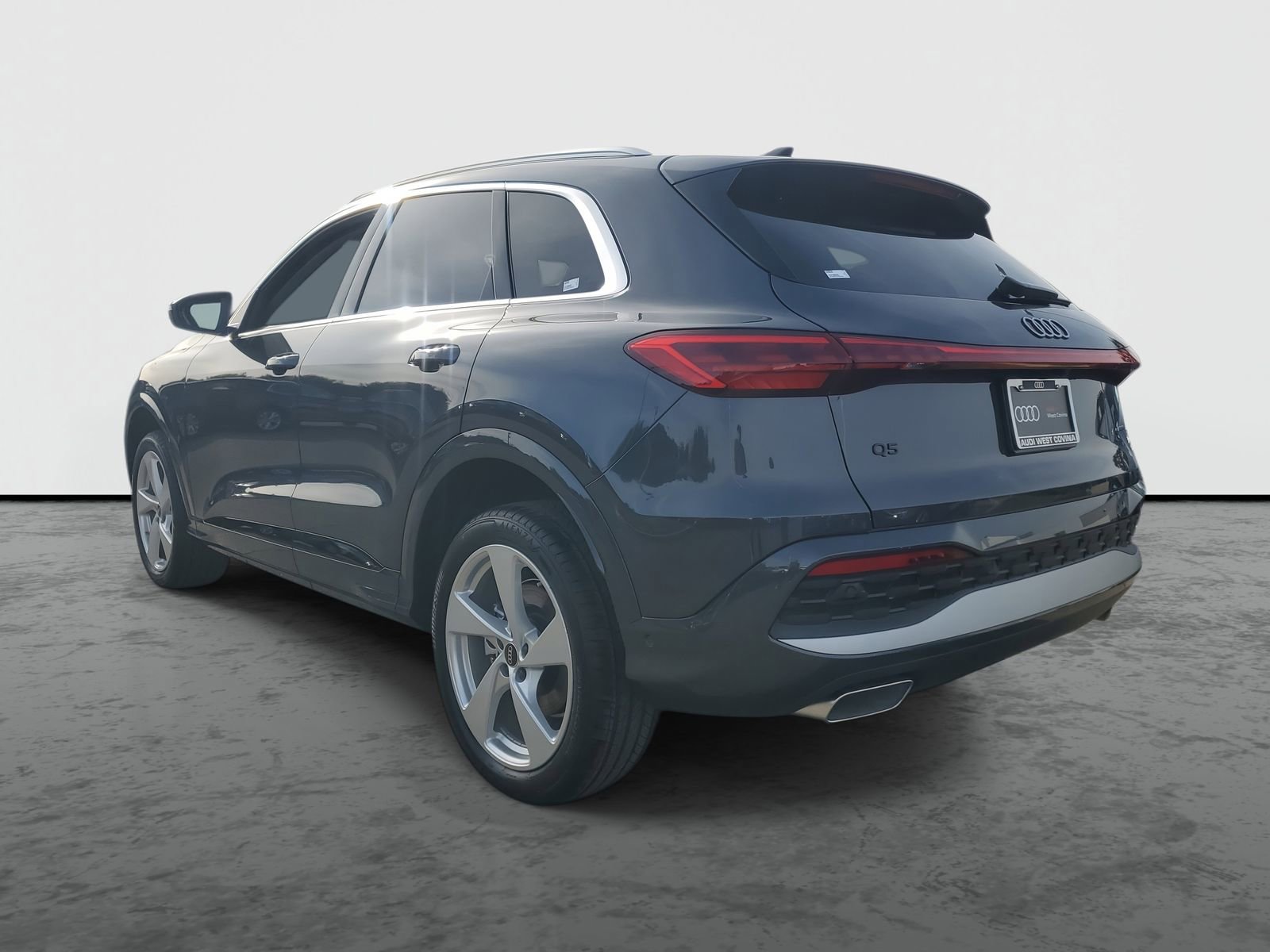 New 2025 Audi Q5 Premium Plus image 3