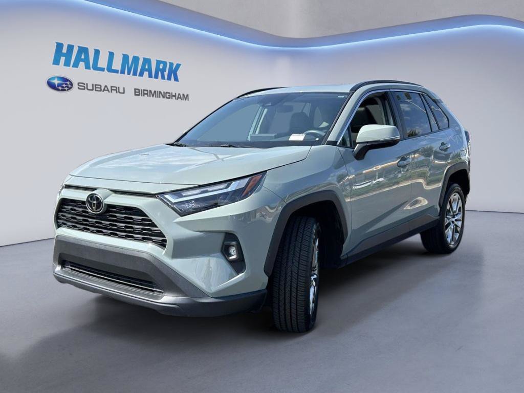 Used 2022 Toyota RAV4 XLE Premium FWD image 5