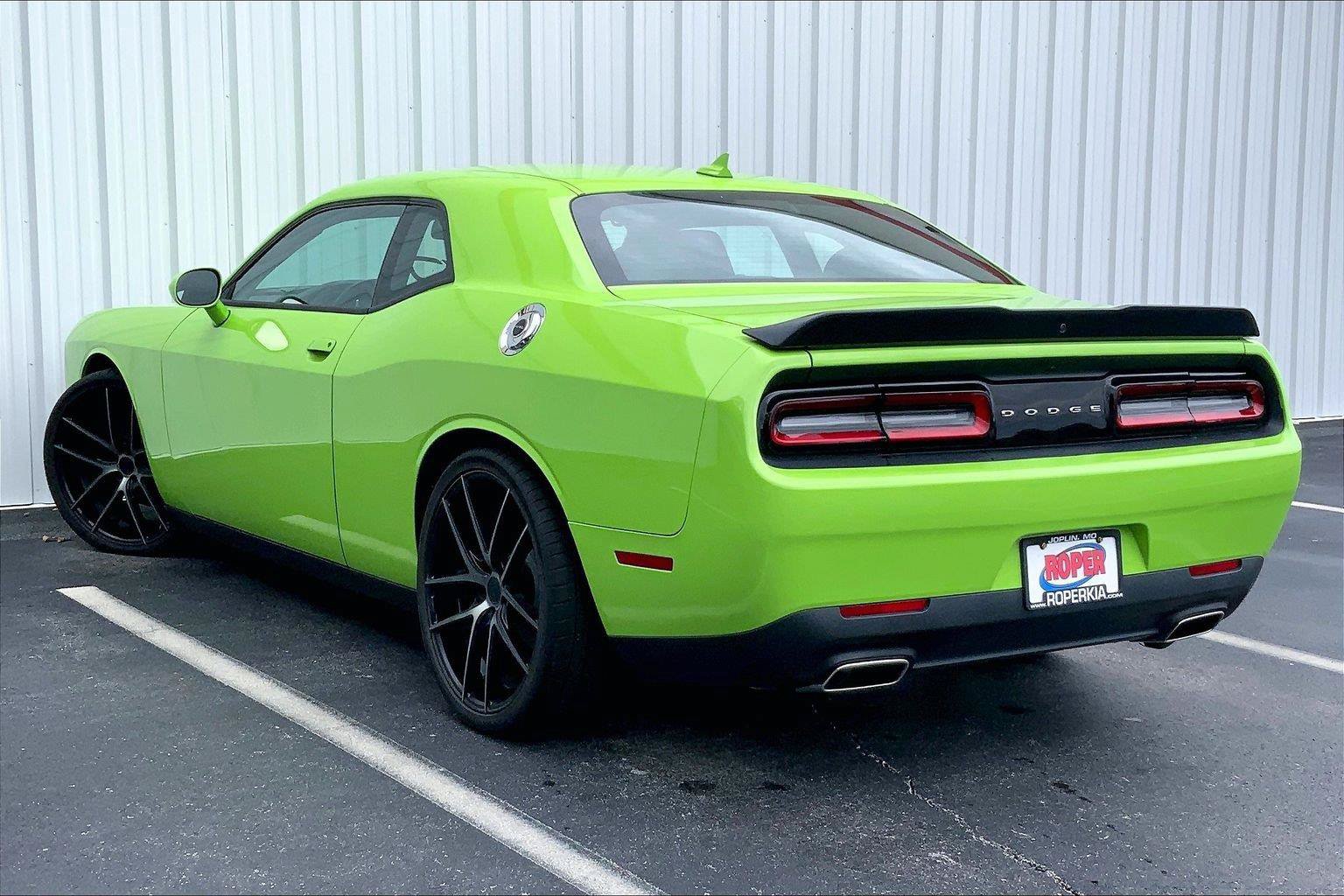 Used 2023 Dodge Challenger SXT RWD image 8