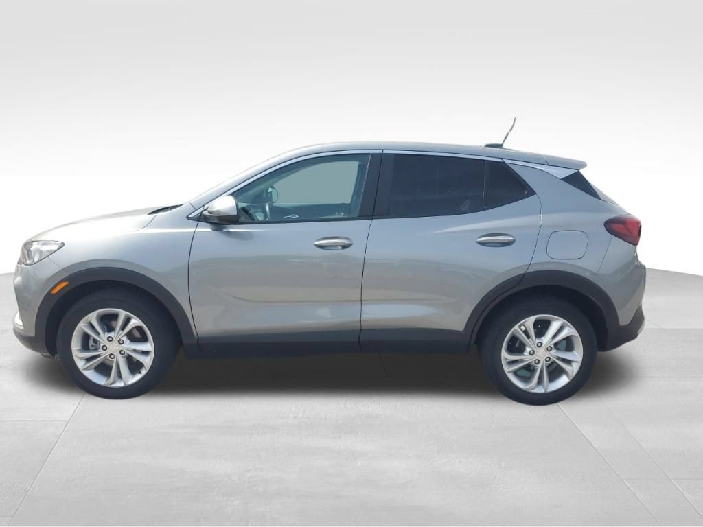 Used 2023 Buick Encore GX Preferred w/ Cold Weather Comfort Package FWD image 2