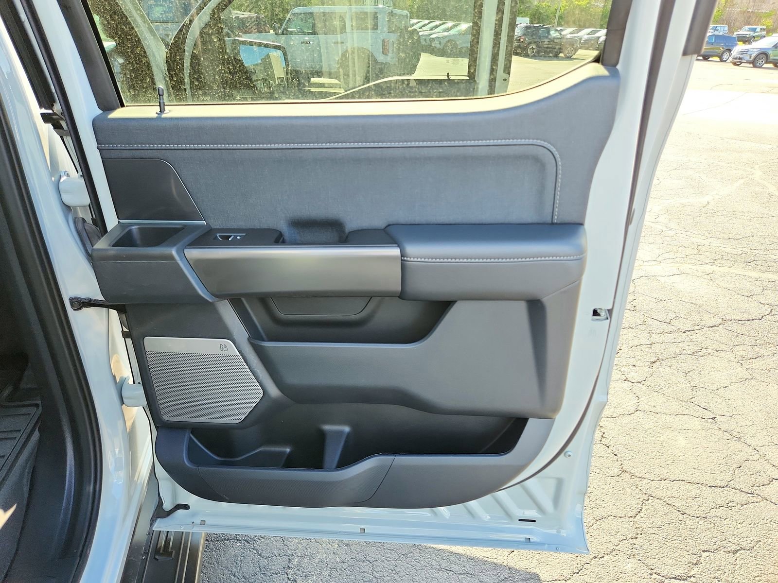 Used 2024 Ford F150 Lariat AWD/4WD image 30