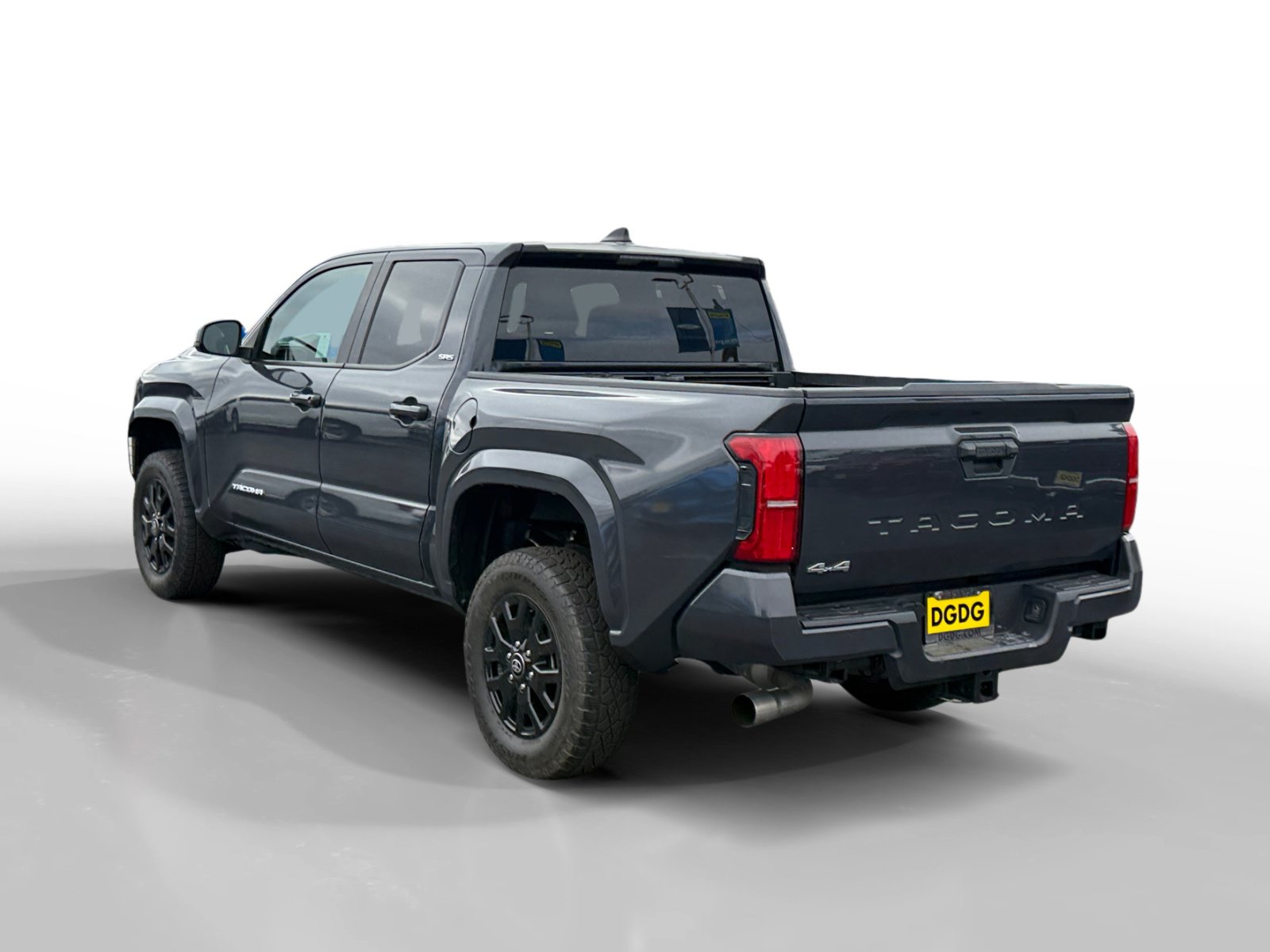 Used 2024 Toyota Tacoma SR5 AWD/4WD image 3