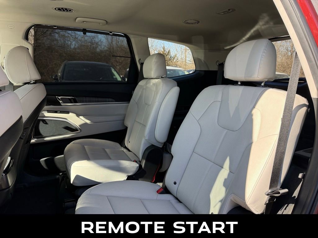 Certified 2023 Kia Telluride EX w/ EX Captain's Chair Package image 12