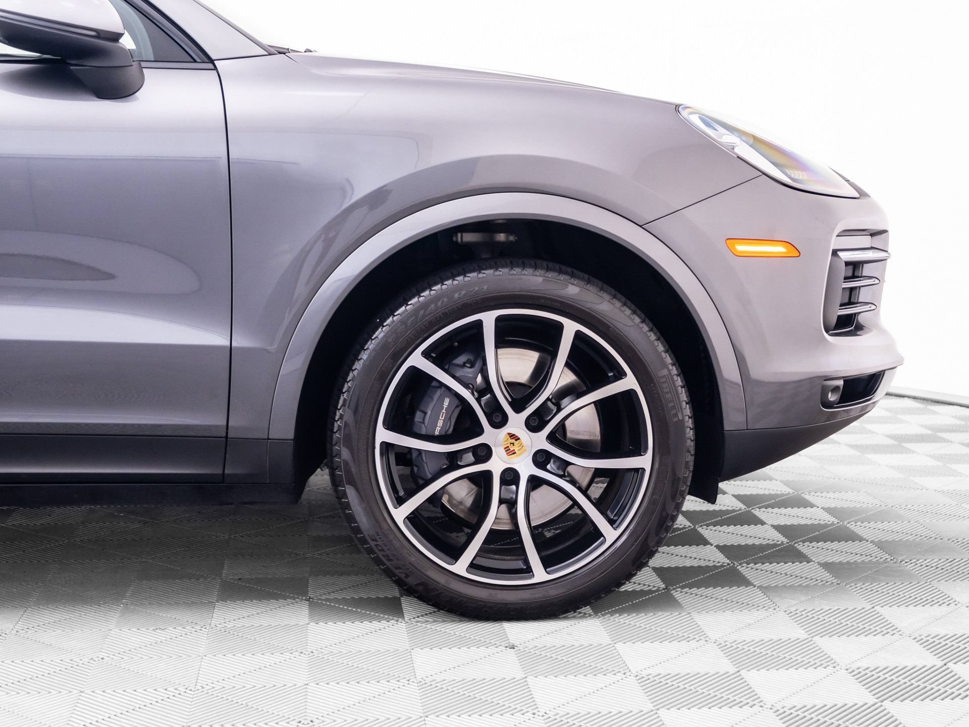 Certified 2023 Porsche Cayenne AWD/4WD image 34