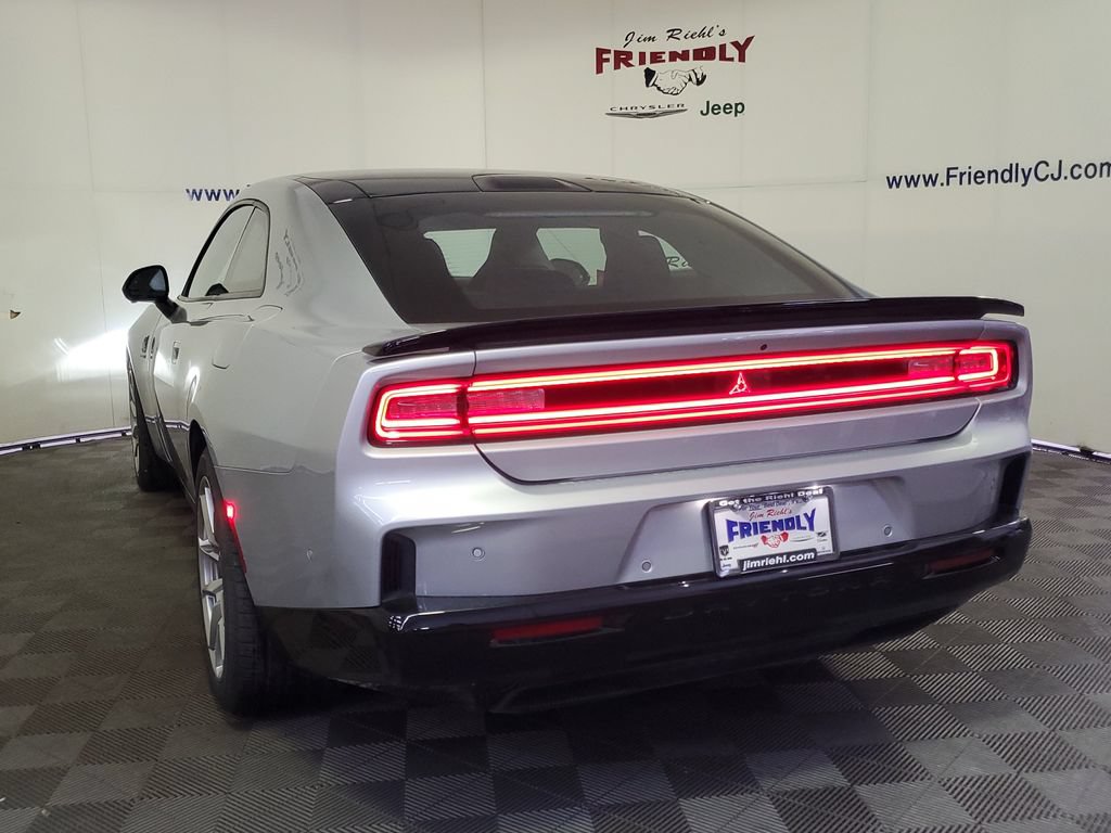 Used 2024 Dodge Charger Daytona Scat Pack w/ Plus Group AWD/4WD image 4