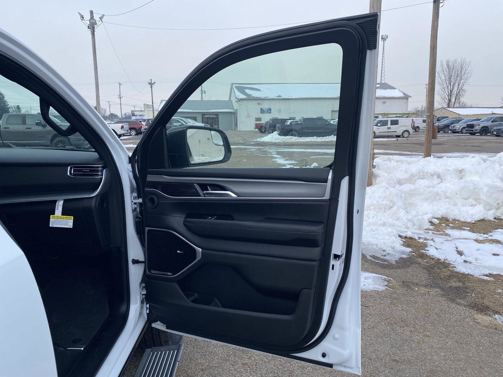 New 2026 Jeep Grand Wagoneer L Limited image 40