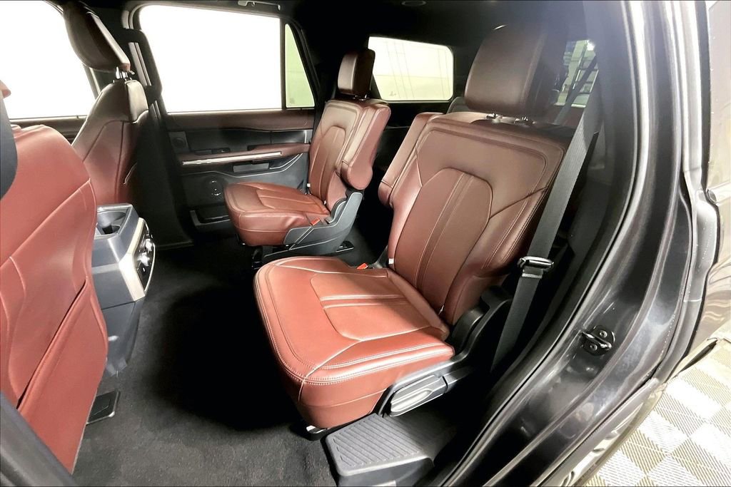 Used 2024 Ford Expedition Limited image 26